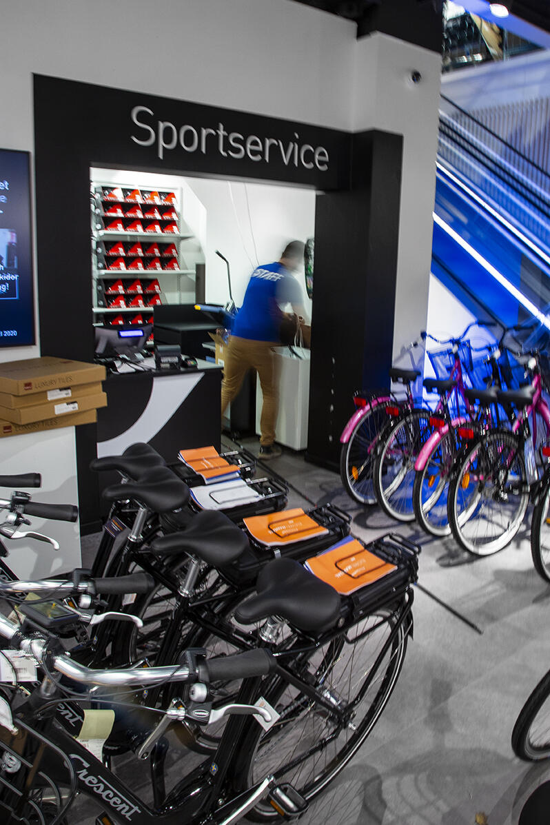 Sportfack besöker Intersports flaggskeppsbutik i Stockholms city