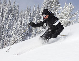 J Lindeberg breddar sig inom sport