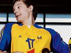 Handbollen fortsatt i tre ränder